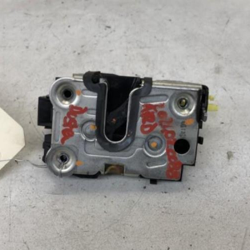 Serrure arriere droit DACIA DUSTER 1 Serrure arriere droit DACIA DUSTER 1