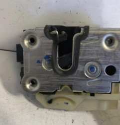 Serrure avant droit DACIA DUSTER 1