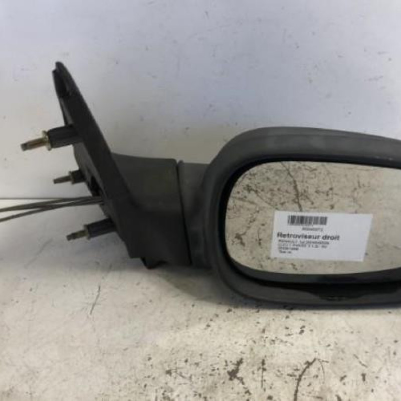 Retroviseur droit RENAULT CLIO 1 Retroviseur droit RENAULT CLIO 1