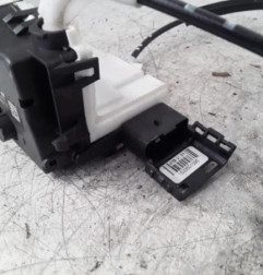 Serrure avant droit CITROEN BERLINGO 2