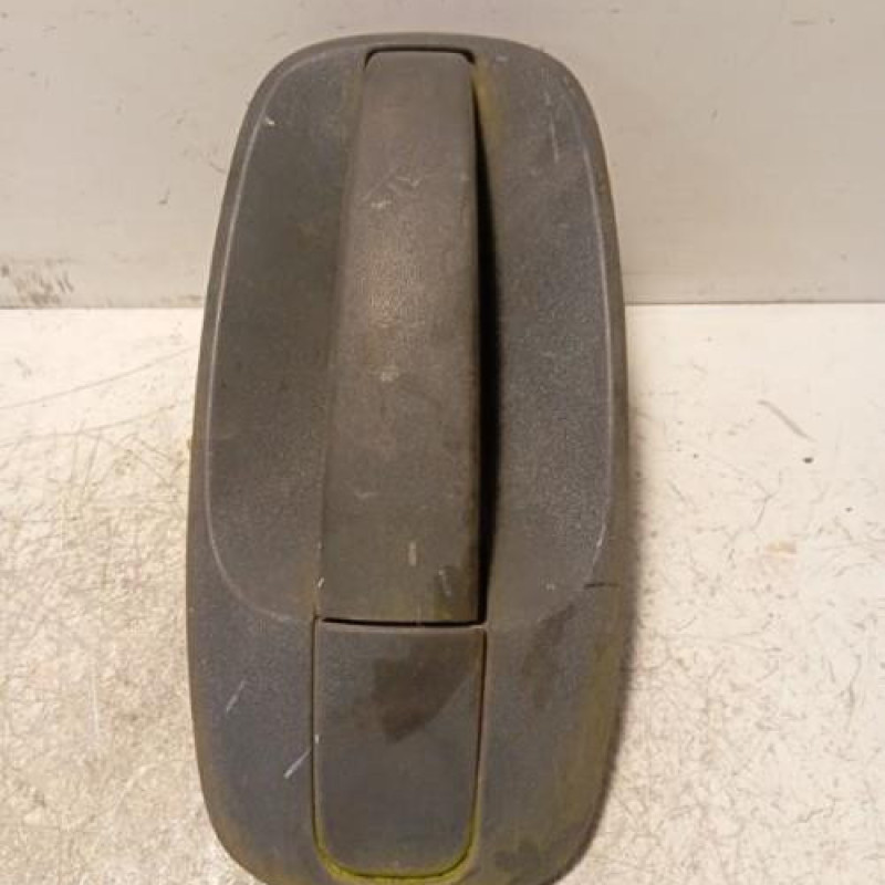 Poignee porte avant droit RENAULT TRAFIC 2