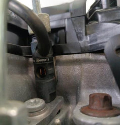 Moteur RENAULT CLIO 3 Photo n°8