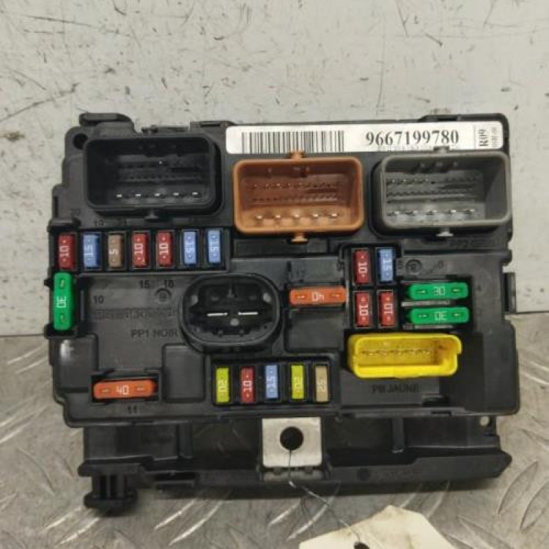 Boitier servitude moteur (BSM) PEUGEOT 207 Boitier servitude moteur (BSM) PEUGEOT 207