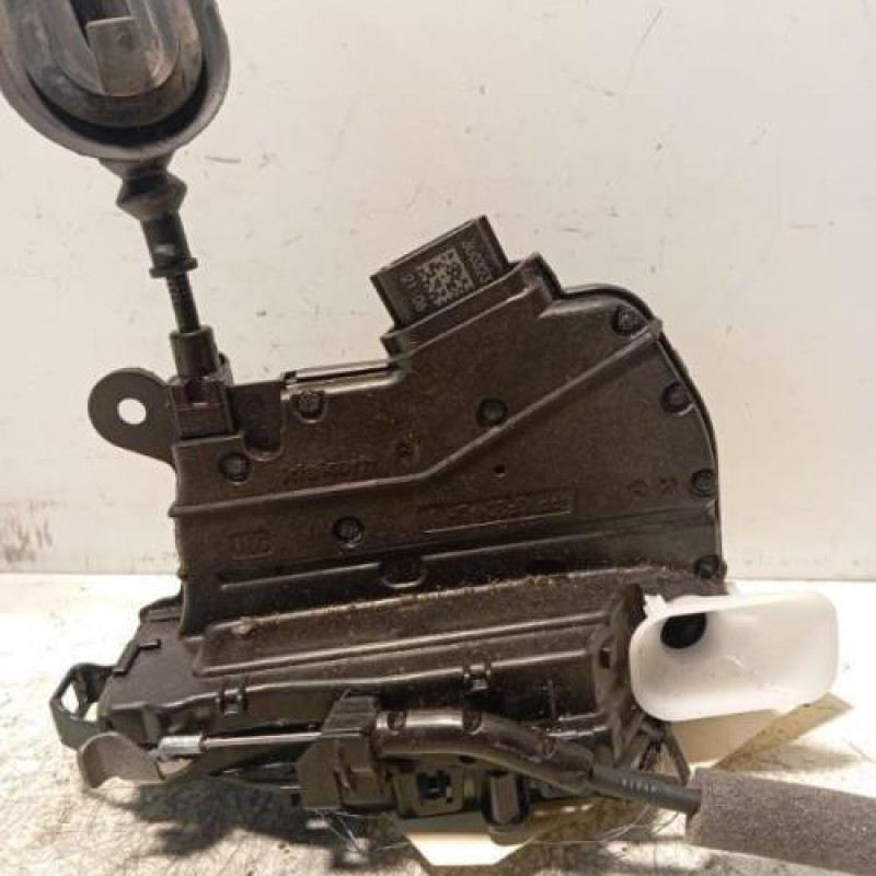 Serrure avant gauche RENAULT CLIO 5 Serrure avant gauche RENAULT CLIO 5