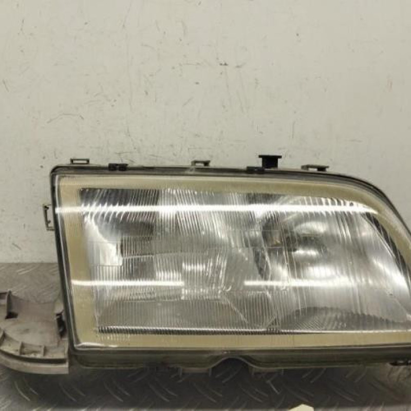 Optique avant principal droit (feux)(phare) MERCEDES CLASSE C 202