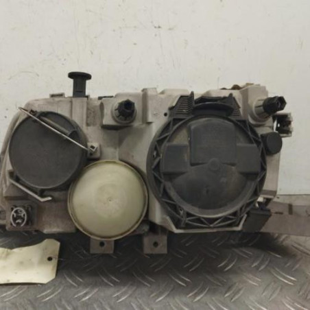 Optique avant principal droit (feux)(phare) MERCEDES CLASSE C 202