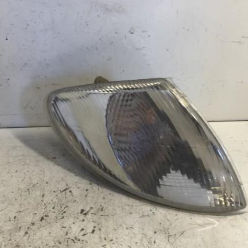Optique avant secondaire droit (feux)(clignotant) RENAULT MEGANE 1