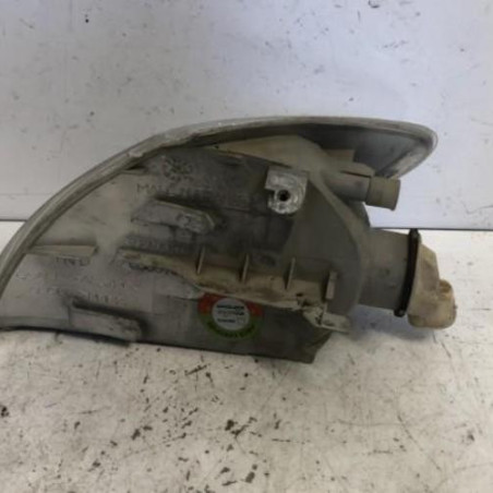 Optique avant secondaire droit (feux)(clignotant) RENAULT MEGANE 1