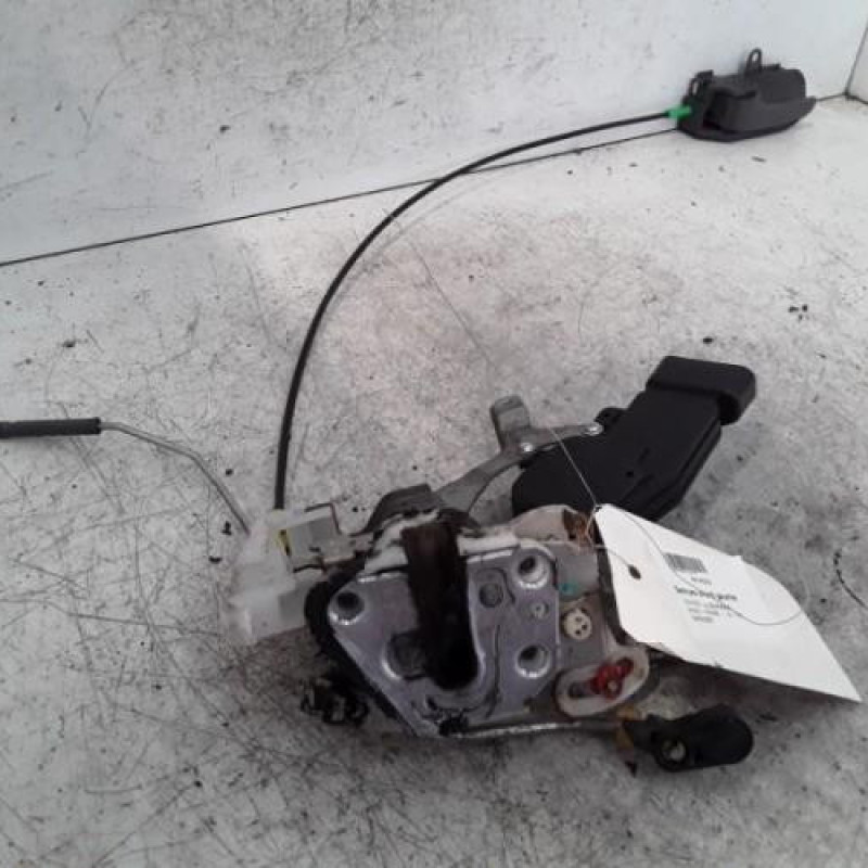Serrure avant gauche TOYOTA AYGO 1 Serrure avant gauche TOYOTA AYGO 1