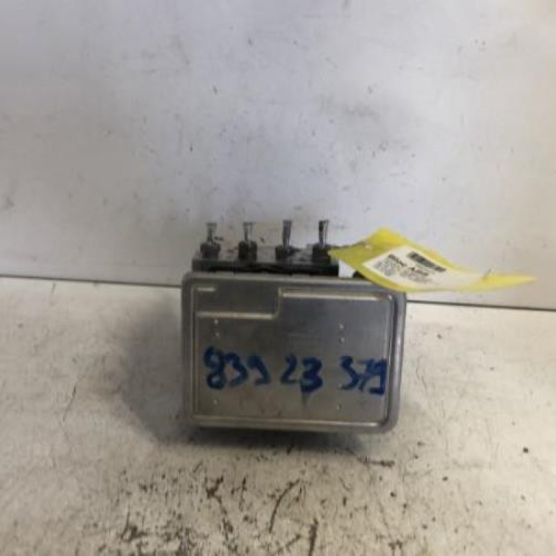 Bloc ABS (freins anti-blocage) RENAULT TRAFIC 3 COURT