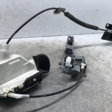 Serrure avant gauche PEUGEOT 3008 1