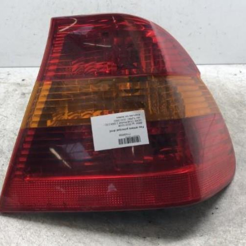 Feu arriere principal droit (feux) BMW SERIE 3 E46 Feu arriere principal droit (feux) BMW SERIE 3 E46