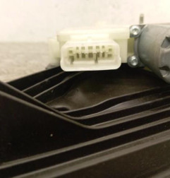 Leve vitre electrique arriere droit RENAULT CLIO 5 Photo n°3