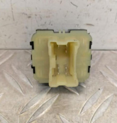 Interrupteur de leve vitre avant gauche RENAULT CLIO 4