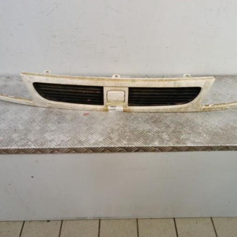 Calandre SEAT INCA Calandre SEAT INCA