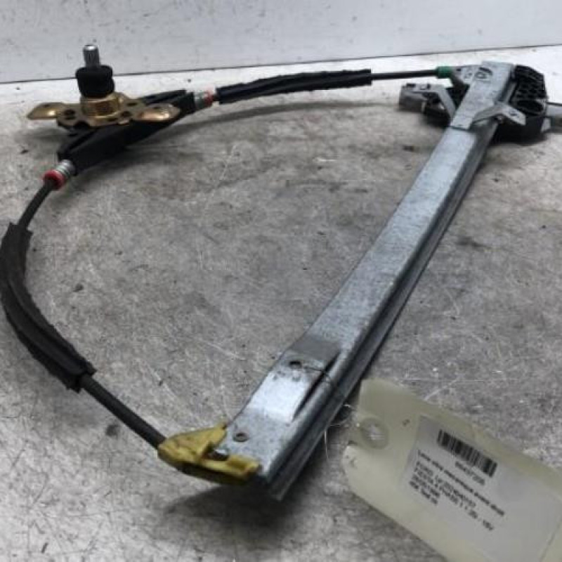 Leve vitre mecanique avant droit FORD FIESTA 4