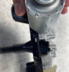 Moteur essuie glace arriere PEUGEOT 5008 2 Photo n°5