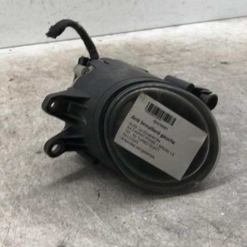 Anti brouillard gauche (feux) AUDI A4 2 Anti brouillard gauche (feux) AUDI A4 2