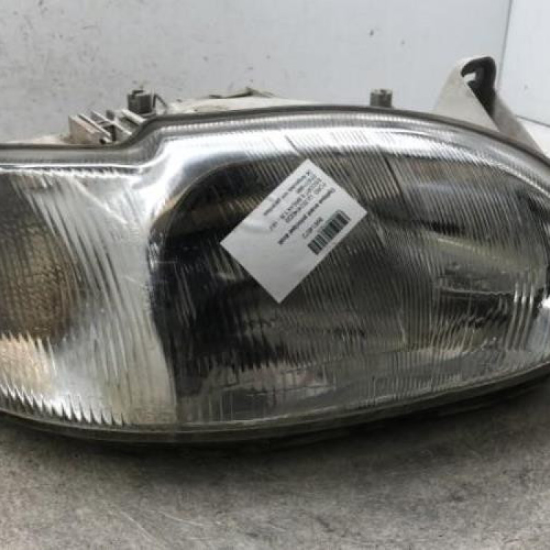 Optique avant principal droit (feux)(phare) FORD ESCORT 6