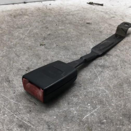 Attache ceinture avant droit VOLKSWAGEN CADDY 3