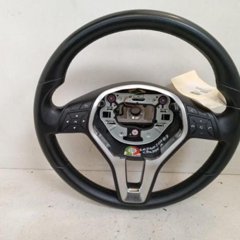 Volant MERCEDES CLASSE A 176 Volant MERCEDES CLASSE A 176