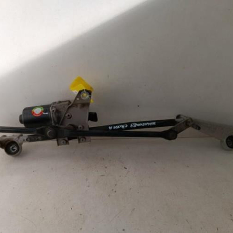 Moteur essuie glace avant MERCEDES CLASSE A 176 Moteur essuie glace avant MERCEDES CLASSE A 176