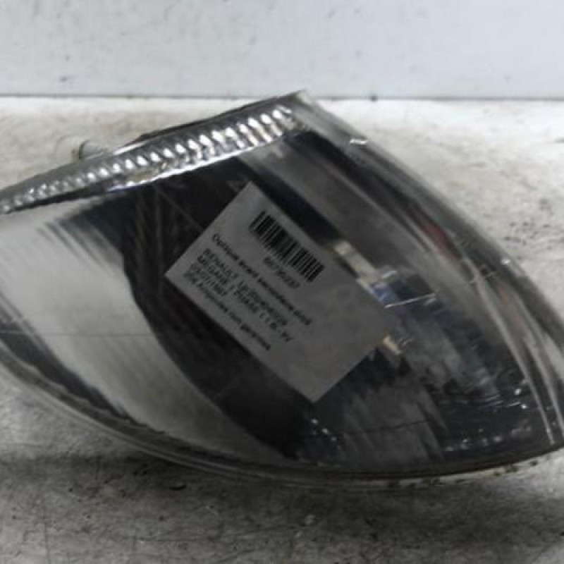 Optique avant secondaire droit (feux)(clignotant) RENAULT MEGANE 1