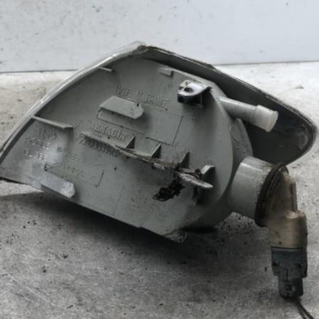 Optique avant secondaire droit (feux)(clignotant) RENAULT MEGANE 1