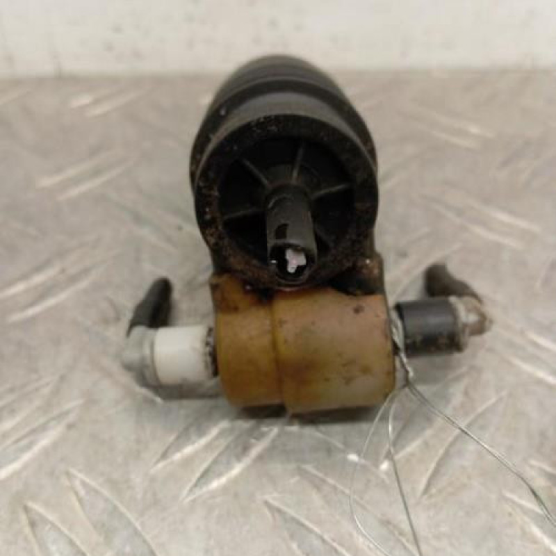 Pompe lave glace avant VOLKSWAGEN TOURAN 1 Pompe lave glace avant VOLKSWAGEN TOURAN 1