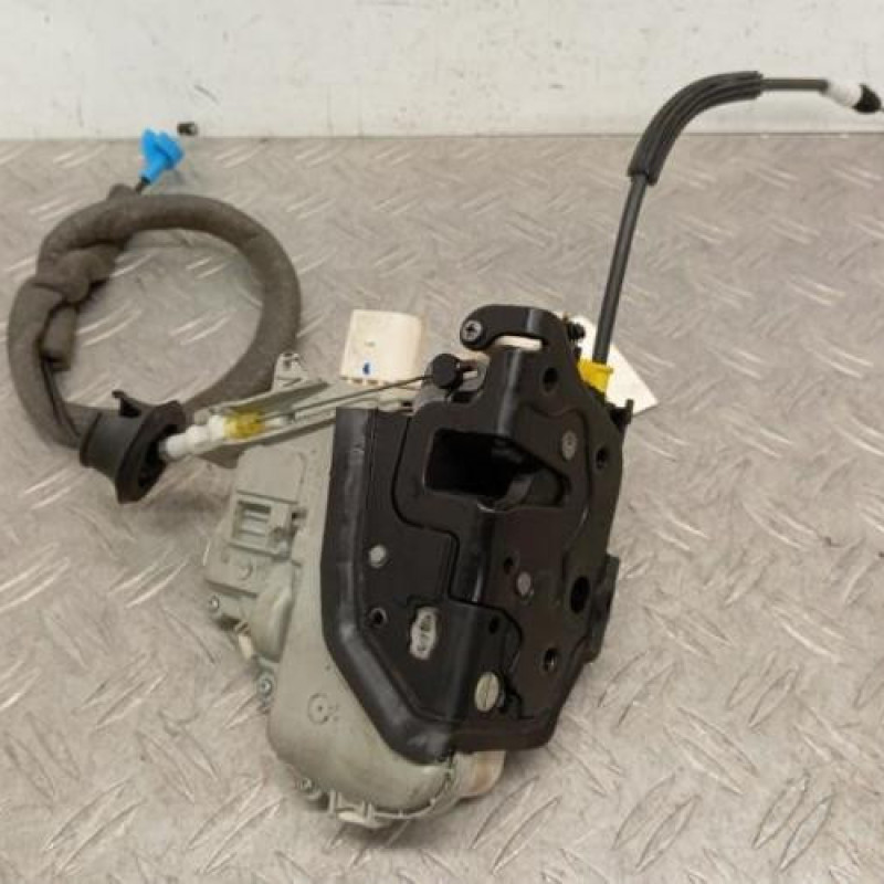Serrure avant gauche AUDI A1 1 Serrure avant gauche AUDI A1 1