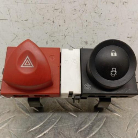 Bouton de warning RENAULT MEGANE 2 Photo n°1