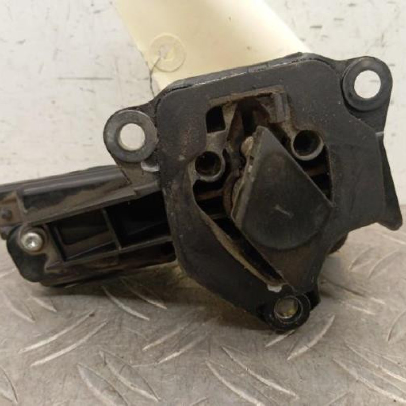 Bouton de coffre RENAULT CLIO 2 CAMPUS Bouton de coffre RENAULT CLIO 2 CAMPUS