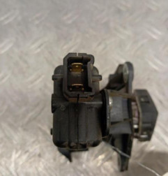 Bouton de coffre RENAULT CLIO 2 CAMPUS Photo n°3