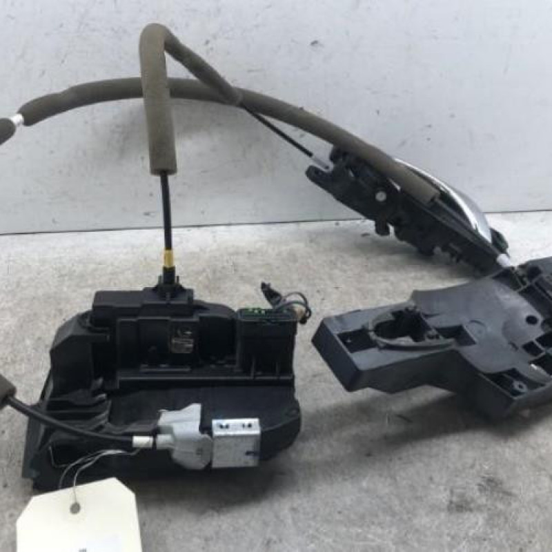 Serrure avant droit RENAULT KADJAR