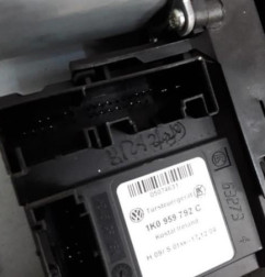 Leve vitre electrique avant droit VOLKSWAGEN TOURAN 1 Photo n°3