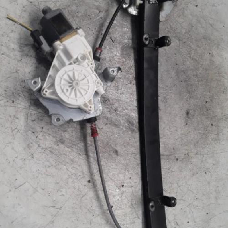 Leve vitre electrique avant droit NISSAN MICRA 3