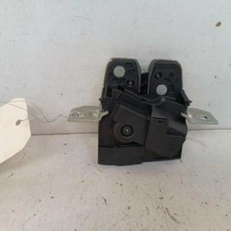 Serrure de coffre MERCEDES CLASSE A 176