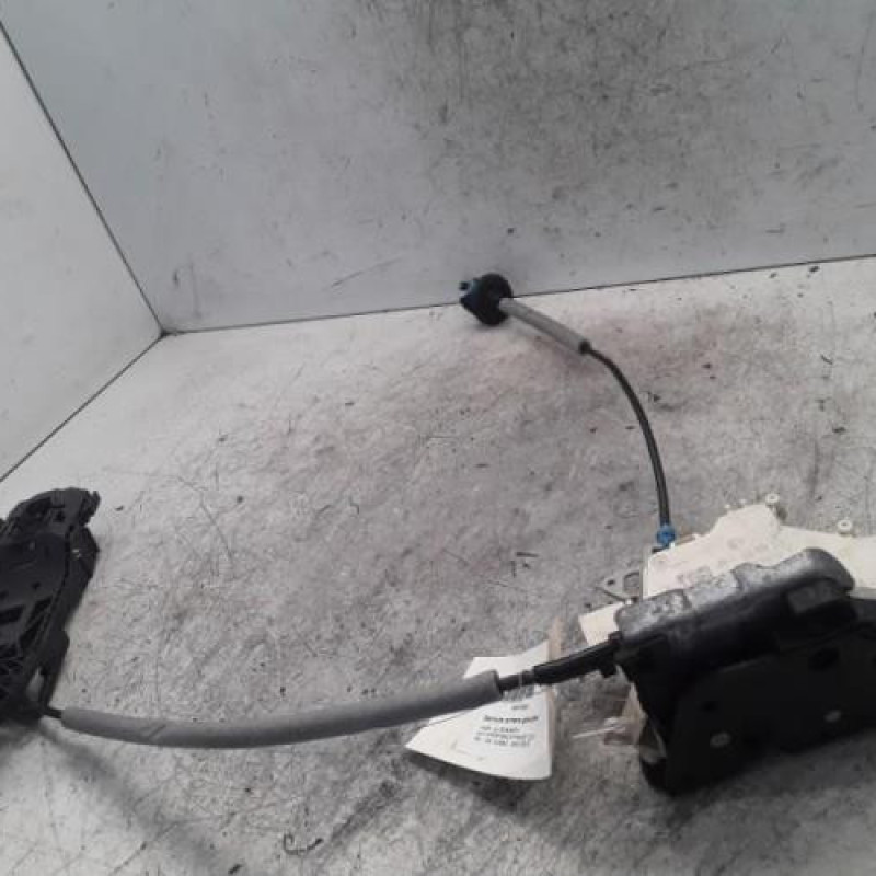 Serrure arriere gauche AUDI A3 3