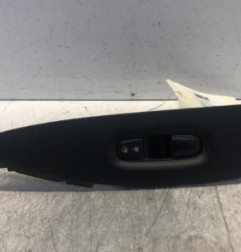 Interrupteur de leve vitre avant droit NISSAN QASHQAI 2 Photo n°1