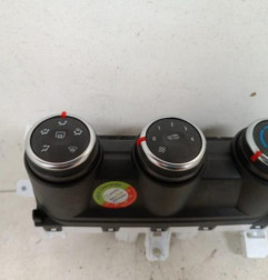 Commande chauffage RENAULT CLIO 5 Photo n°1