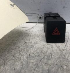 Bouton de warning NISSAN QASHQAI 2 Photo n°1