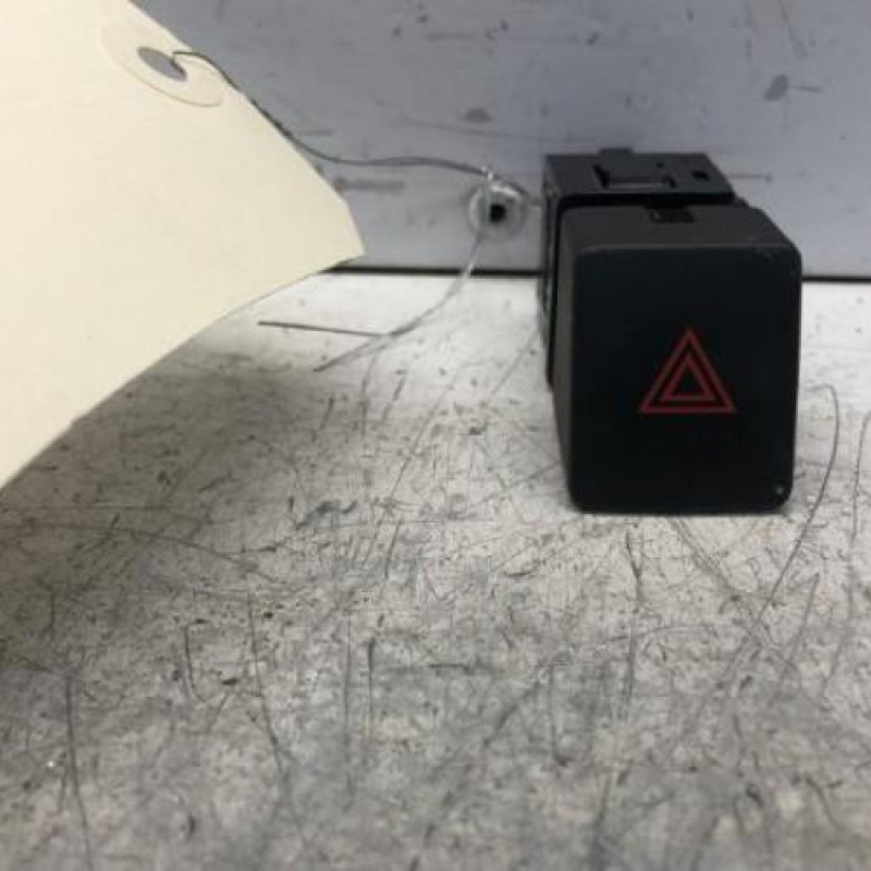 Bouton de warning NISSAN QASHQAI 2 Bouton de warning NISSAN QASHQAI 2