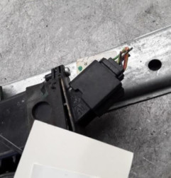 Leve vitre electrique arriere droit OPEL MERIVA B Photo n°3