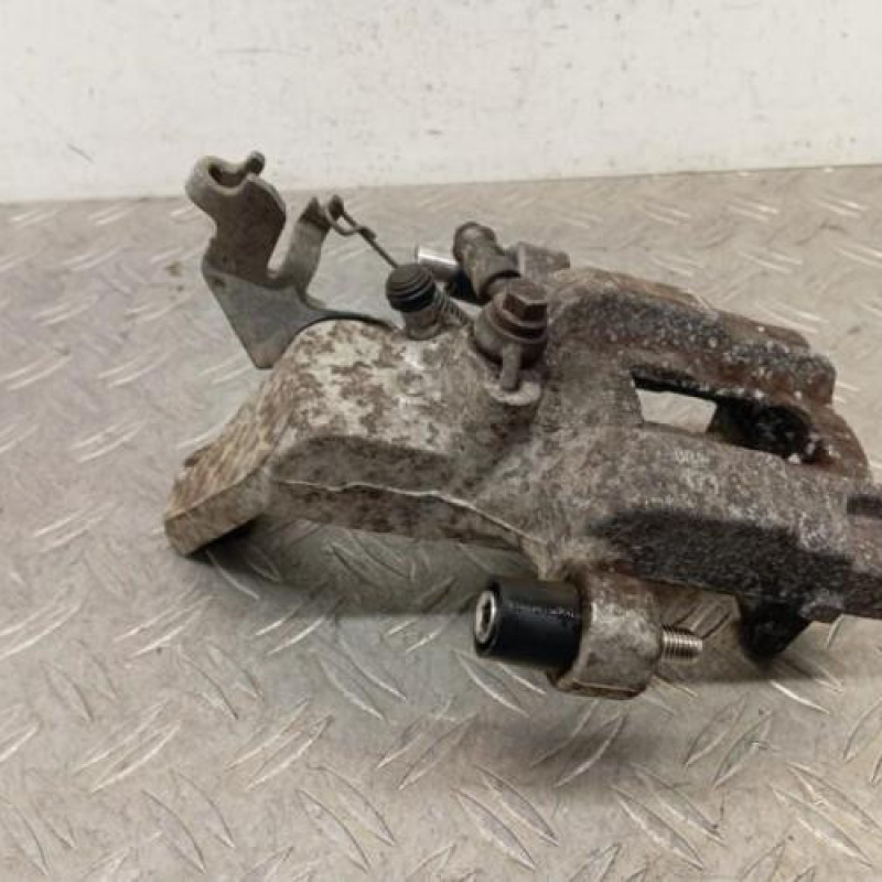 Etrier arriere droit (freinage) PEUGEOT 308 2 SW Etrier arriere droit (freinage) PEUGEOT 308 2 SW