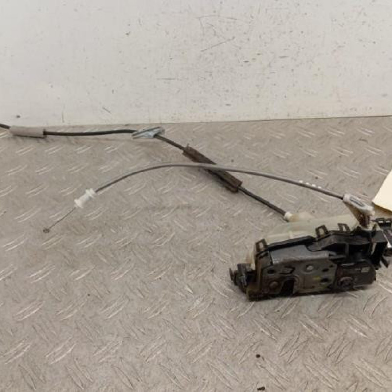 Serrure avant droit CITROEN C4 CACTUS Serrure avant droit CITROEN C4 CACTUS