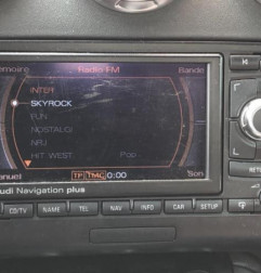 Ecran GPS AUDI TT 2 Photo n°1