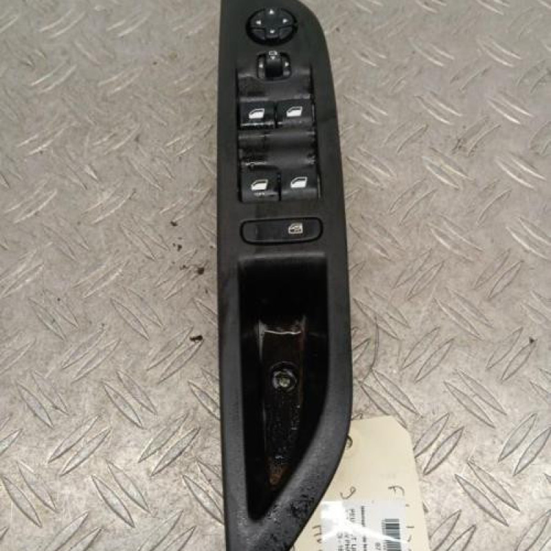 Interrupteur de leve vitre avant gauche PEUGEOT 308 2 SW