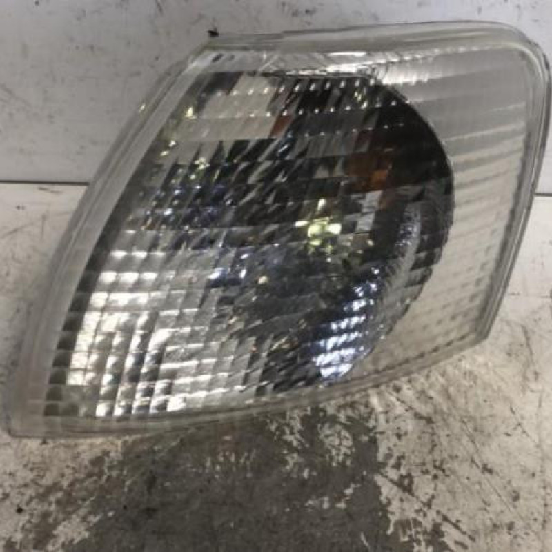 Optique avant secondaire gauche (feux)(clignotant) VOLKSWAGEN PASSAT 4