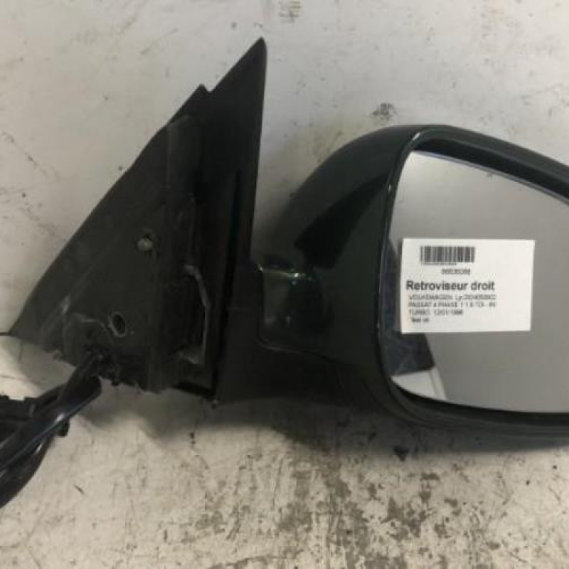 Retroviseur droit VOLKSWAGEN PASSAT 4