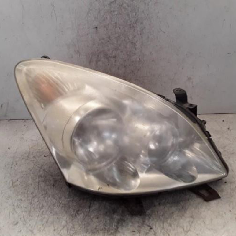 Optique avant principal droit (feux)(phare) TOYOTA COROLLA VERSO 2